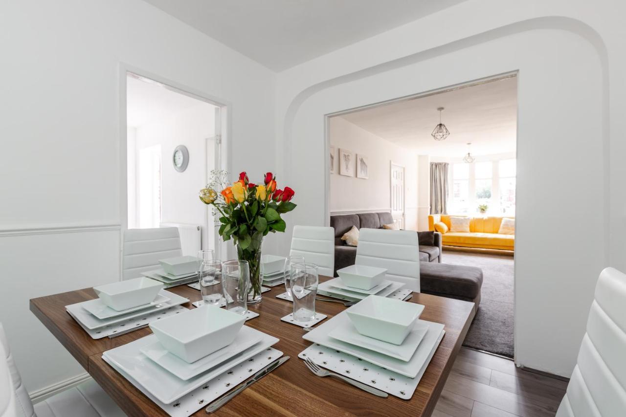 1 Mile To Etihad Stadium & Coop Arena, Free Parking, 7 Ppl Villa Manchester Ngoại thất bức ảnh